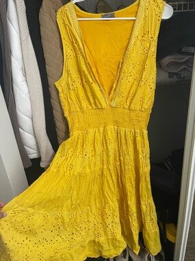 Jodee brand 2XL Yellow Eyelet V-Neck Summer Dress